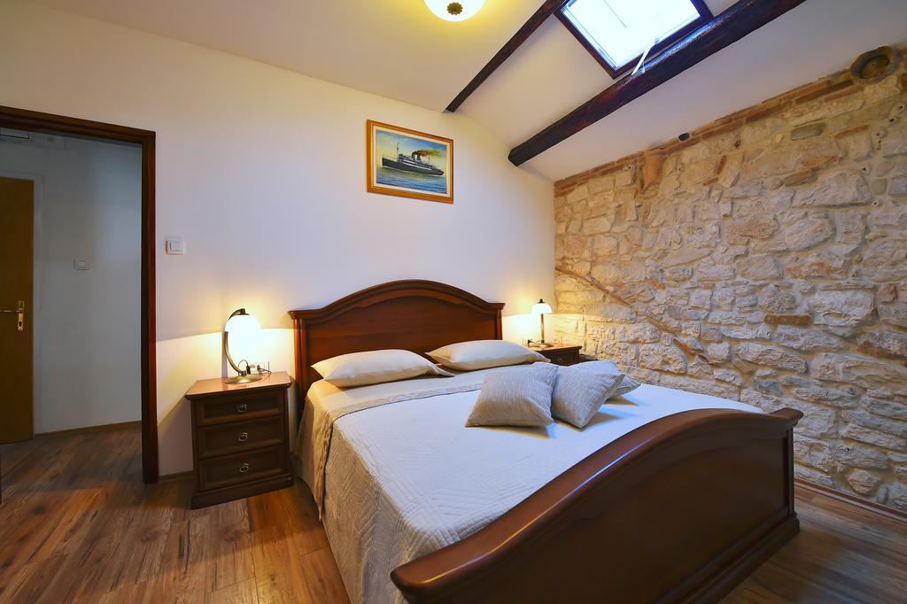 Antique Apartment Arsenale Rovinj Exteriér fotografie